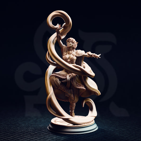 Juri the Lightdancer - Sun Sorcereress // DND Miniature
